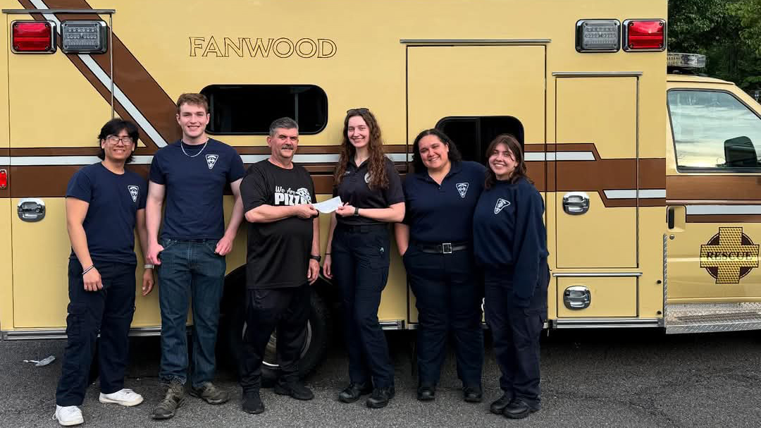 Group photo of Fabio's fundraiser